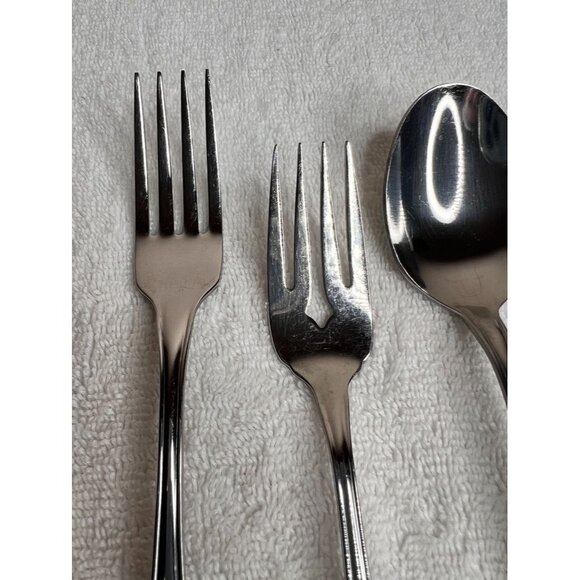 4 PC Oneida St Luis Profile Glossy 1-Fork 1-Salad Fork 1-Tablespoon 1-Teaspoon - Picture 2 of 14